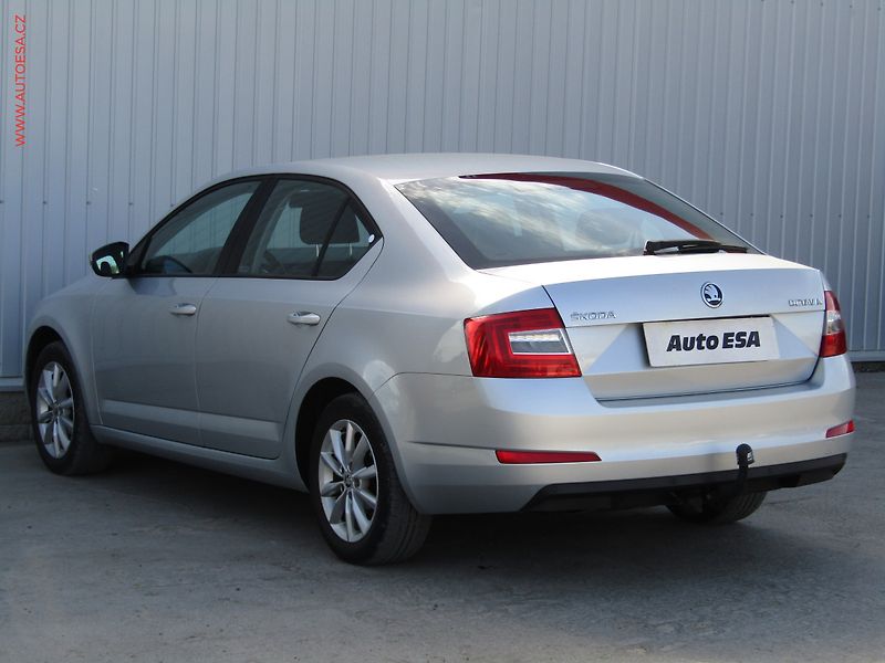 Škoda Octavia (2014) 1.6TDi, ČR, Ambiente, TZ - fotka 6 z 16