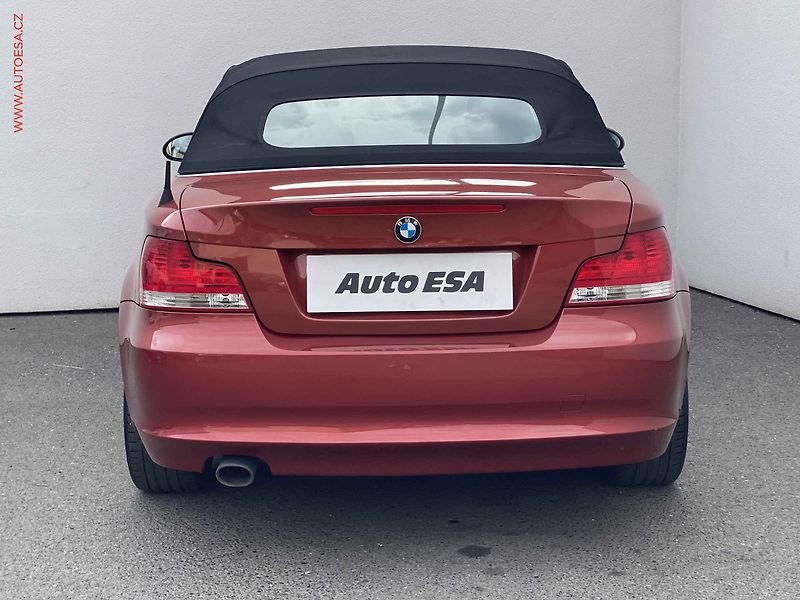 BMW Řada 1 (2009) 2.0d 123d, Xenon, AC, tempo - fotka 5 z 16