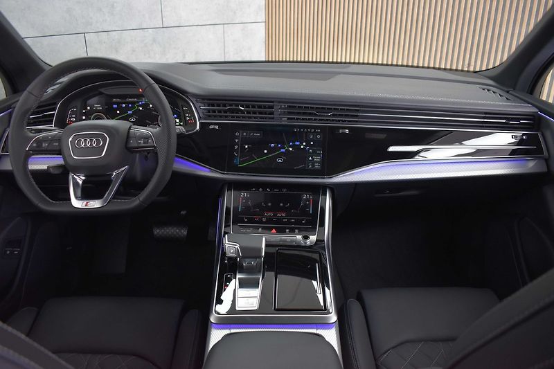 Audi Q7 55 TFSI e *S-LINE*4x4*AIR*DPH* - fotka 7 z 52
