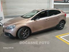 Volvo V40 (2013) 1.6 D2, 1.maj, Cross Country - fotografie inzerátu