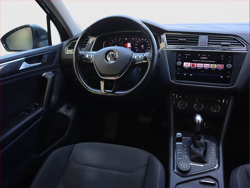 Volkswagen Tiguan (2020) 2.0 TSI - fotka 7 z 23