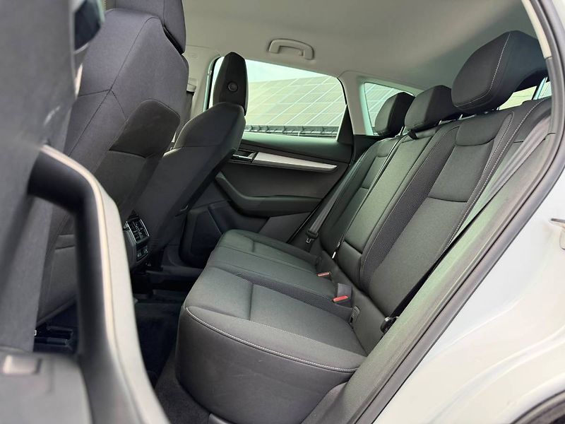 Škoda Karoq Ambition 1,5 TSI 110 kW 6° MP - fotka 9 z 41