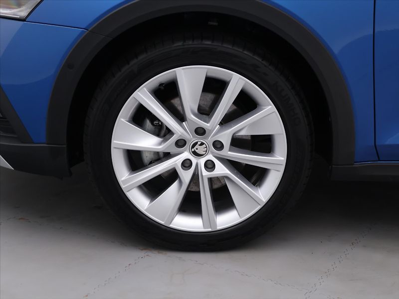 Škoda Octavia 2.0 110kW Scout DSG 4x4 DPH - fotka 26 z 33