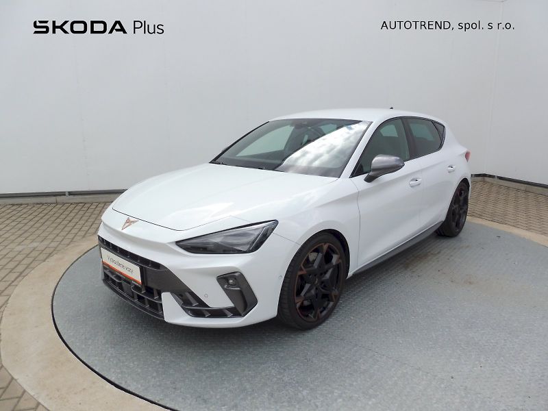 Cupra Leon (2024) 2,0 TSI 221kW DSG - fotka 1 z 28