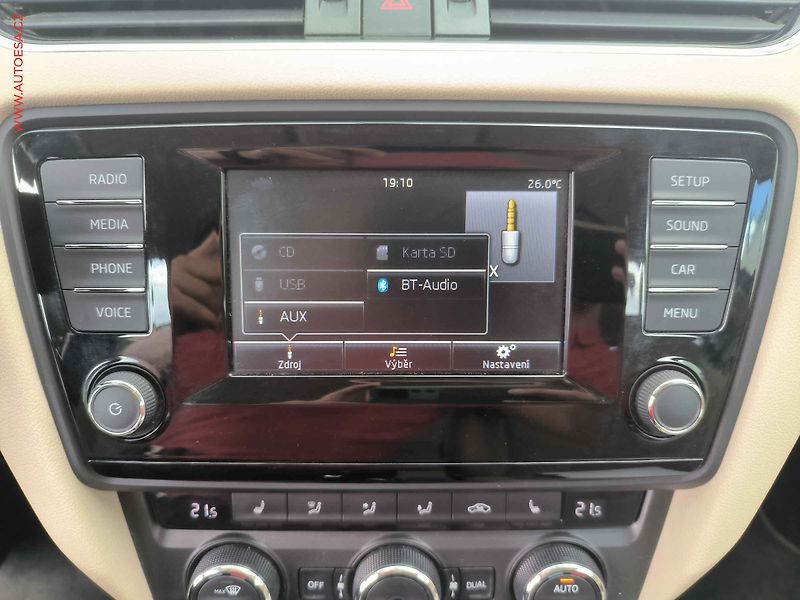 Škoda Octavia (2013) 1.8 TSi, Elegance, bixen - fotka 12 z 18
