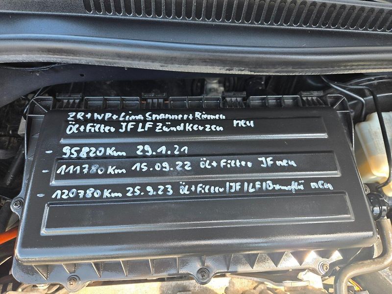 Volkswagen Golf (2012) 1.4 16V Serviska,Rozvody - fotka 30 z 30