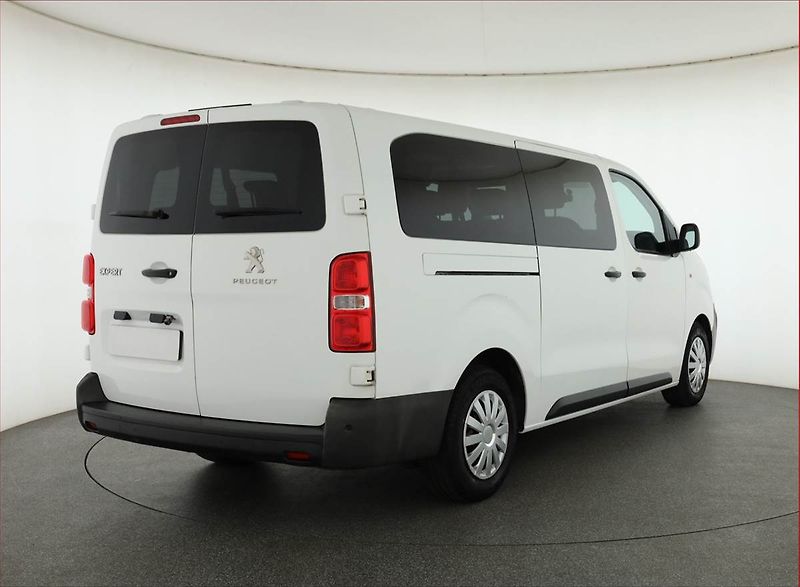 Peugeot Expert (2018) 2.0 BlueHDi, Bus, 8Míst, ČR - fotka 5 z 17