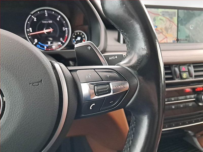 BMW X6 (2016) M Paket xDrive30d - fotka 18 z 21