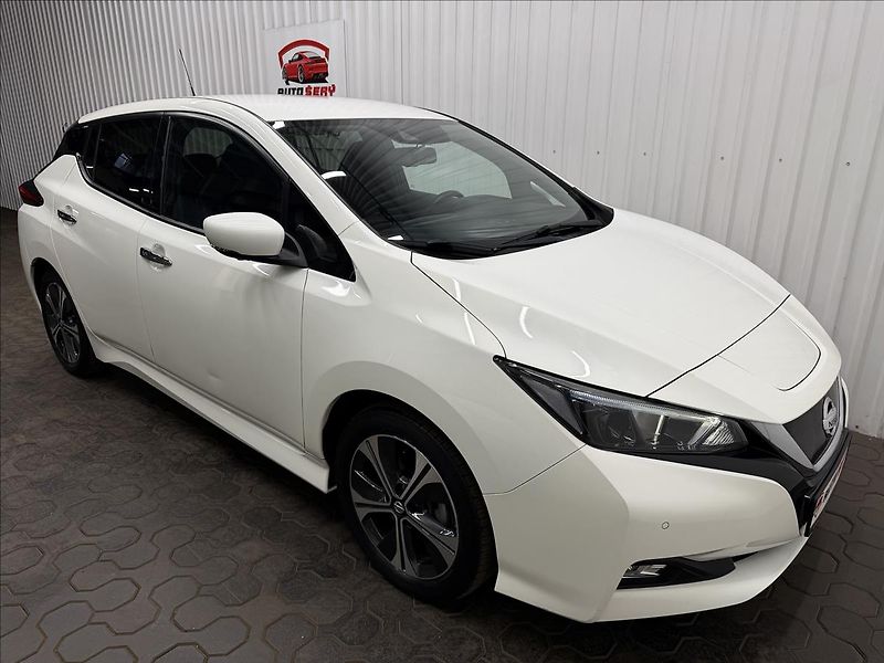 Nissan Leaf N-CONNECTA 110kW SOH 91% - fotka 12 z 38