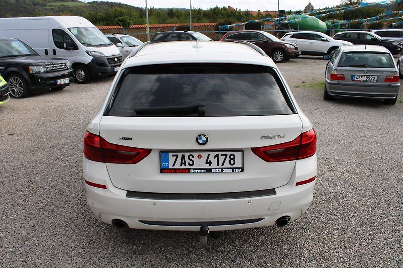 BMW Řada 5 (2019) 520d SPORT X-DRIVE LED KŮŽE - fotka 6 z 18