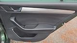 Škoda Superb 1.6 CRTDI DSG Comfort+Panorama - náhled 10