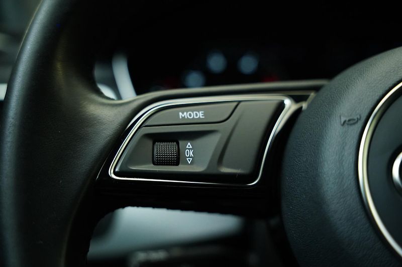 Audi A4 - fotka 15 z 26