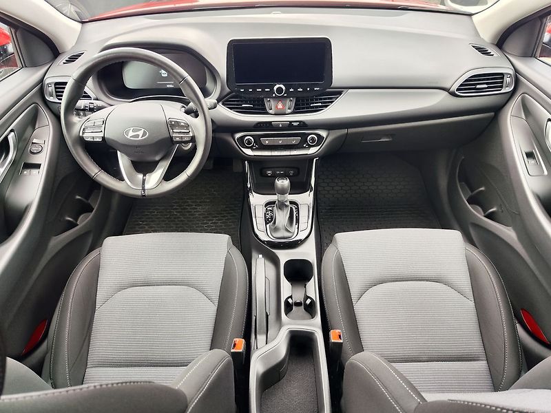 Hyundai i30 1.5T-GDI/103kW Comfort 16 DCT - fotka 11 z 29