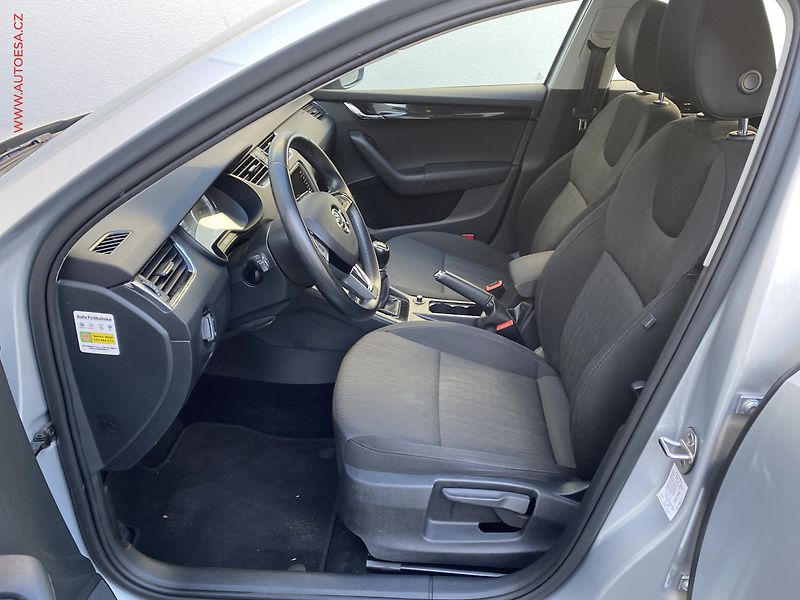 Škoda Octavia (2017) 2.0 TDi, 2.maj,ČR, Style - fotka 9 z 18
