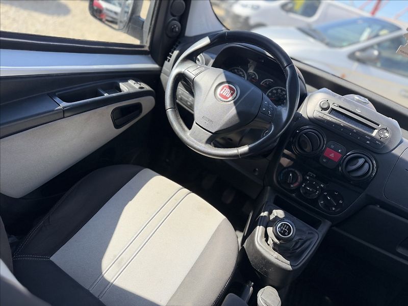Fiat Qubo 1,4 i + CNG - fotka 19 z 24