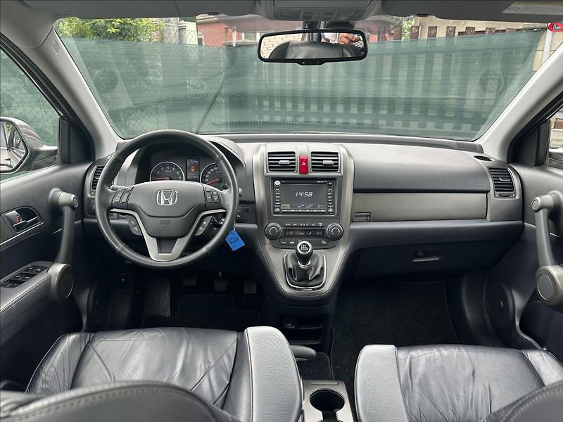 Honda CR-V 2,0 4x4 Executive TAŽNÉ TOP - fotka 14 z 26