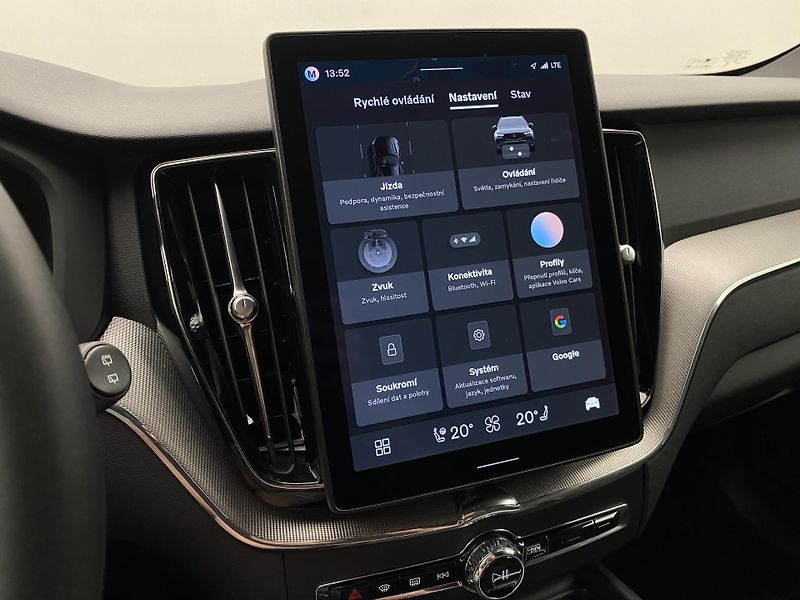 Volvo XC60 T6 AWD RECHARGE BLACK EDITION - fotka 44 z 61