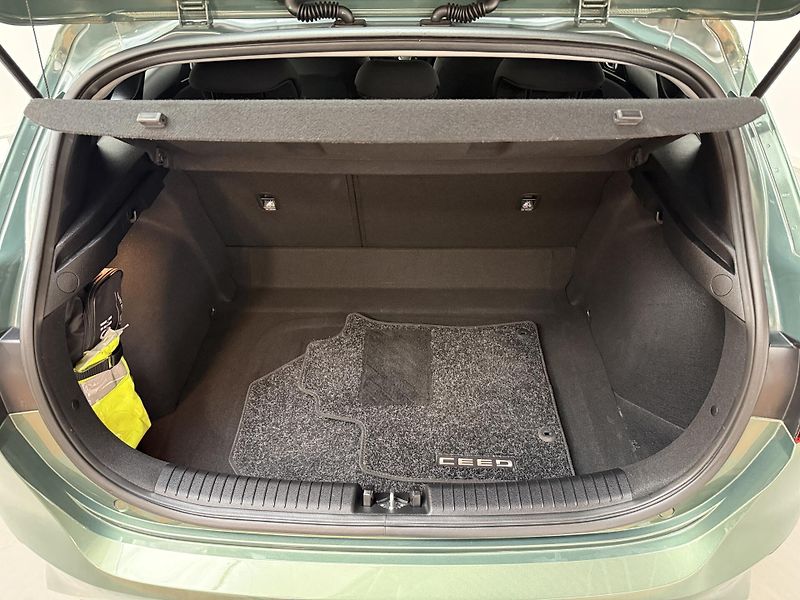 Kia Ceed 1.5 T-GDI 118kW Spin DCT - fotka 12 z 12