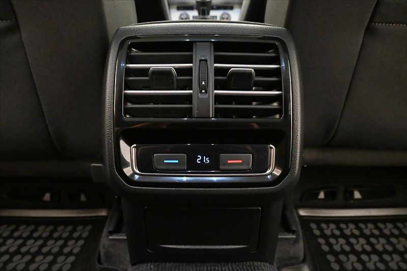 Volkswagen Passat 2,0 TDI 110 kW Navigace Záruka - fotka 22 z 31