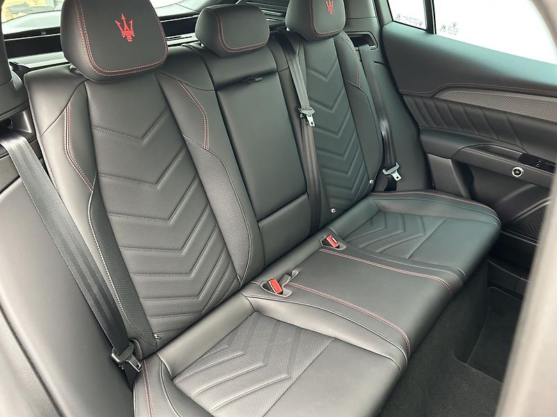 Maserati Grecale 3.0 T 4x4 . - fotka 14 z 39