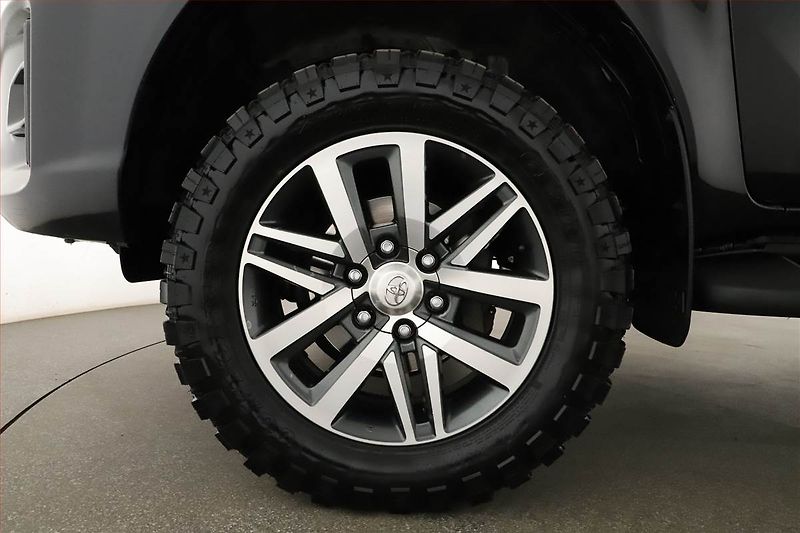 Toyota Hilux (2019) 2.4 D-4D - fotka 12 z 18