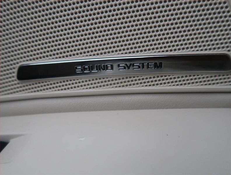 Škoda Superb (2014) Laurin&Klement 3.6 FSI V6 - fotka 23 z 23