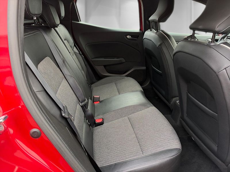 Renault Clio (2022) 1,0 TCe 67 kW Intens  - fotka 21 z 26