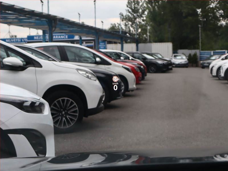 Volkswagen Golf (2026) 2.0 GTI Edition 50 - fotka 23 z 25