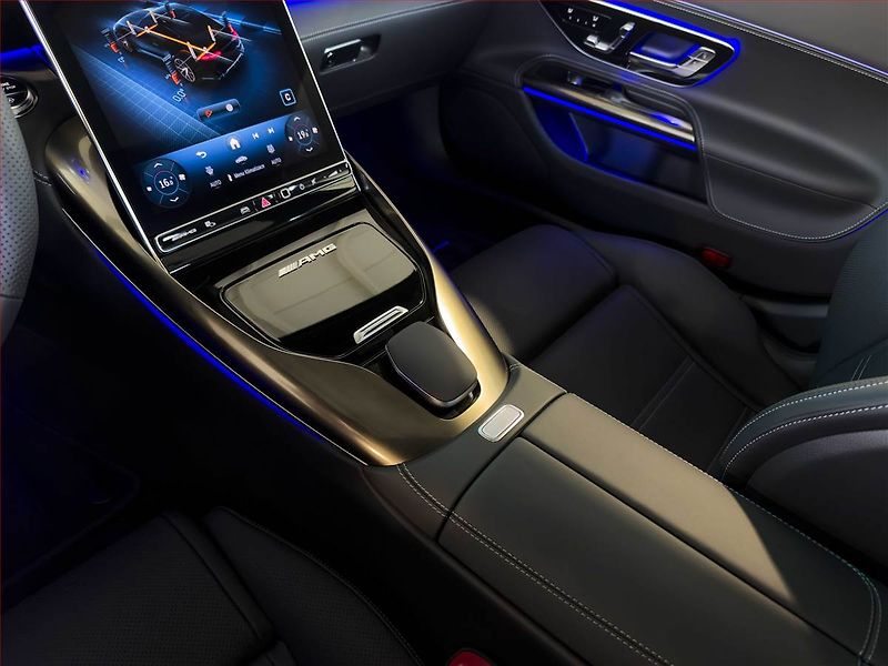 Mercedes-Benz AMG GT (2025) 63 4MATIC+ - fotka 24 z 25
