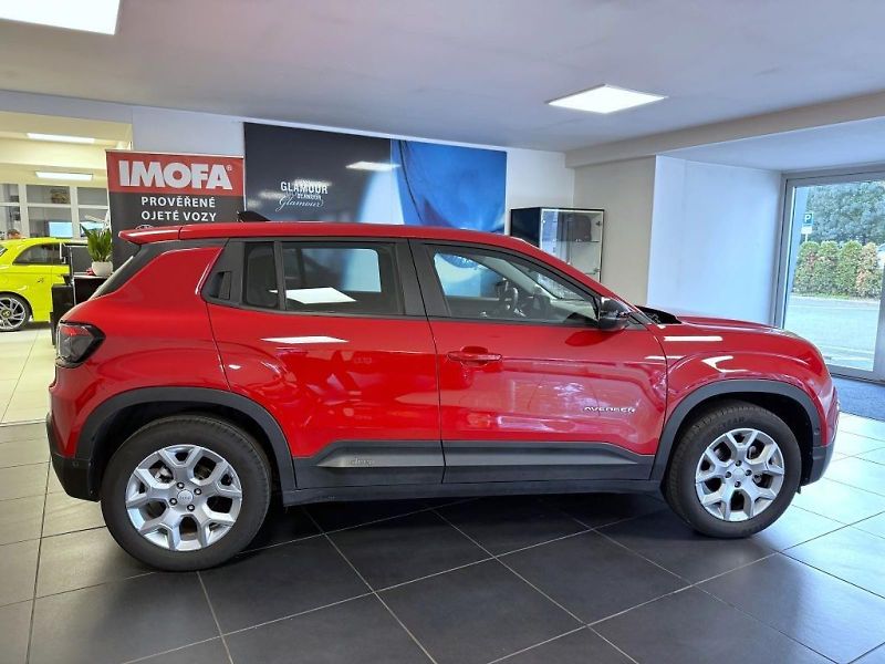 Jeep Avenger (2023) 1.2 Turbo 100k MT6 Altitude - fotka 4 z 19