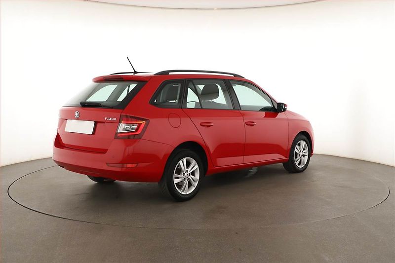 Škoda Fabia (2019) 1.0 TSI, Tempomat - fotka 5 z 17