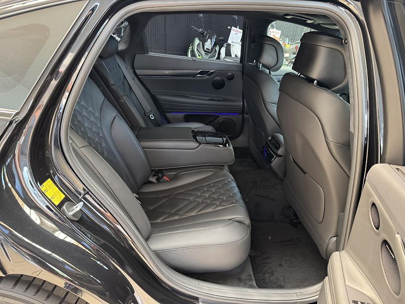 Genesis G80 (2026) 3,5 V6 Prestige Black - fotka 10 z 14