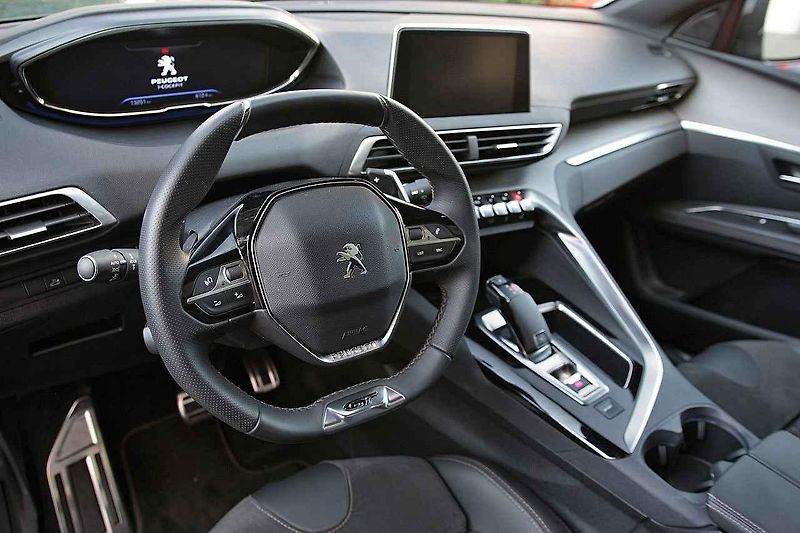 Peugeot 5008.