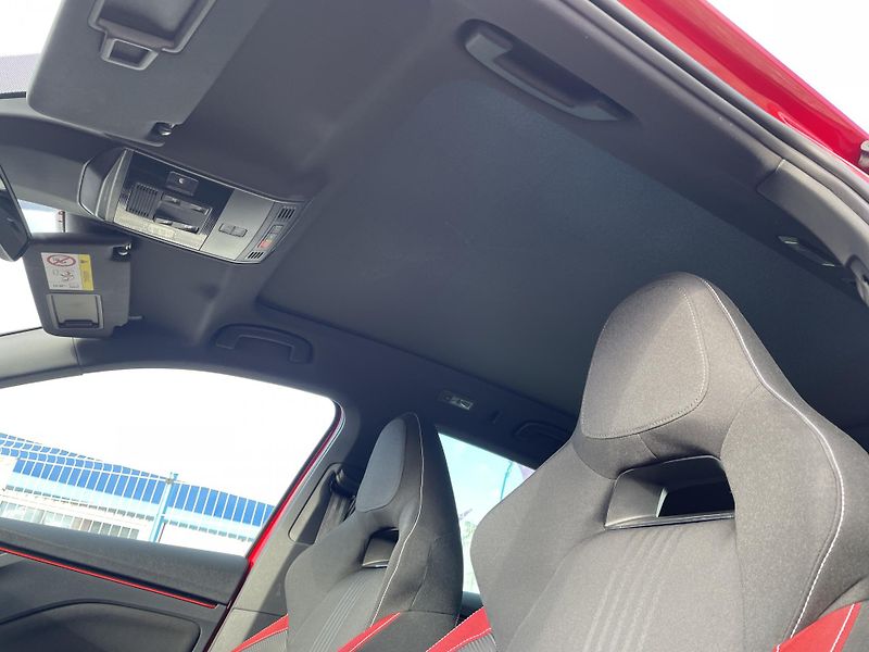 Škoda Kamiq 1,5 TSi/110kW DSG- Monte Carlo - fotka 44 z 81
