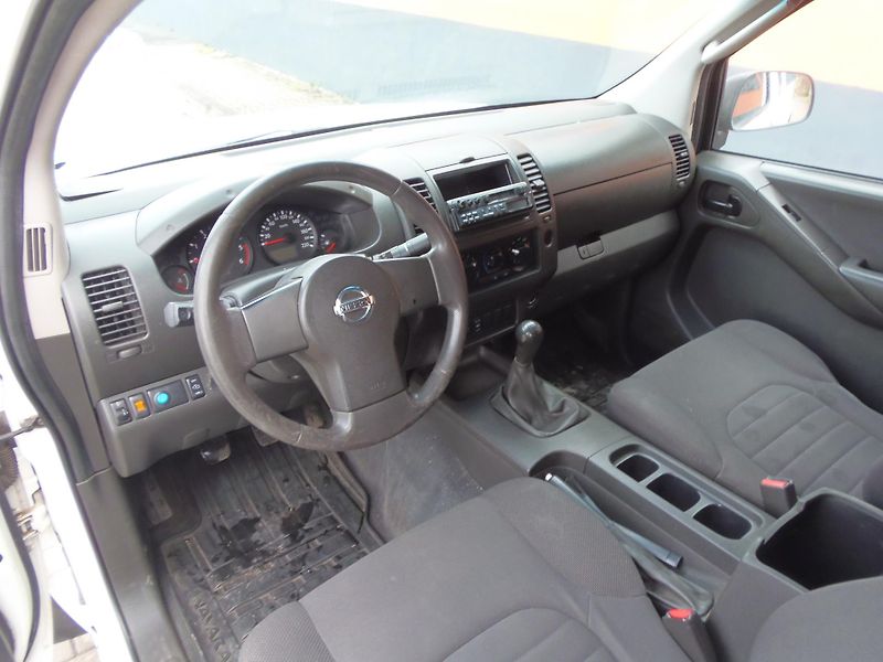 Nissan Navara (2009) King-Cab 2.5 DCi 4x4 tažné 3t - fotka 9 z 22