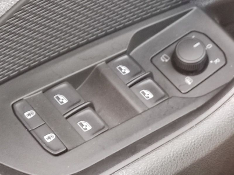 Škoda Octavia (2025) Top Selection 1,5 Tsi 110 Kw D - fotka 24 z 37