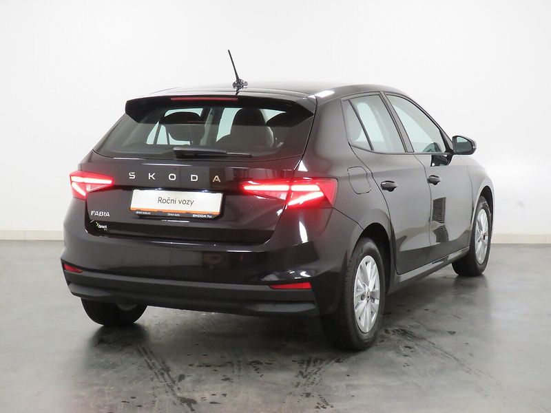 Škoda Fabia - fotka 2 z 23
