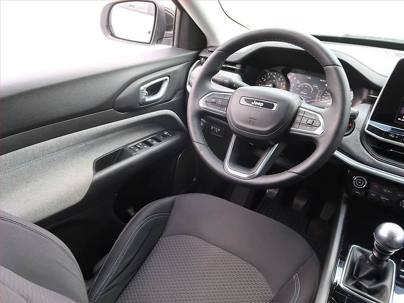 Jeep Compass (2022) 1.3 T-GDI, Serv.kniha - fotka 7 z 18