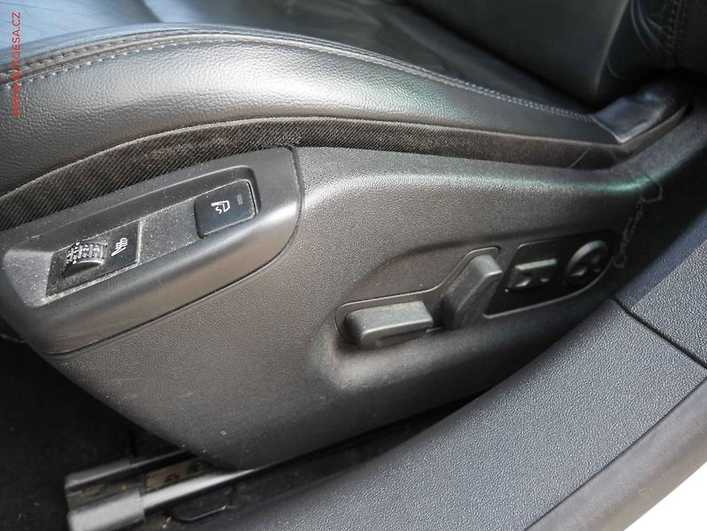 Citroën C5 (2012) 2.0 HDi, AC, kožený in. - fotka 17 z 19