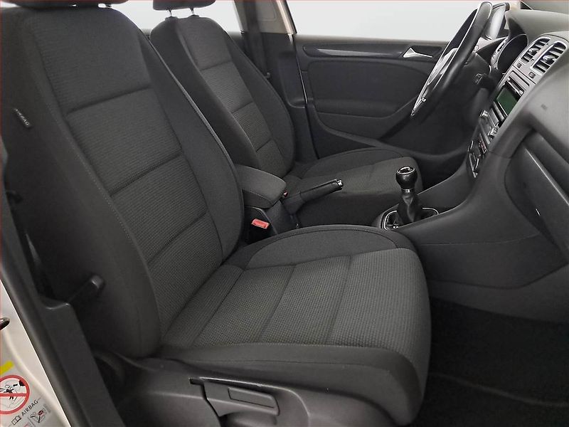 Volkswagen Golf (2012) Comfortline 1.2 TSI, Tempomat - fotka 9 z 16