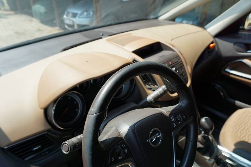 Opel Zafira (2012) Tourer 2,0 96 kW - fotka 28 z 30