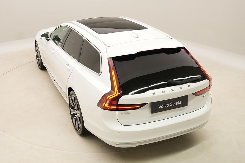 Volvo V90 B4 BRIGHT PLUS AUT - fotka 18 z 63