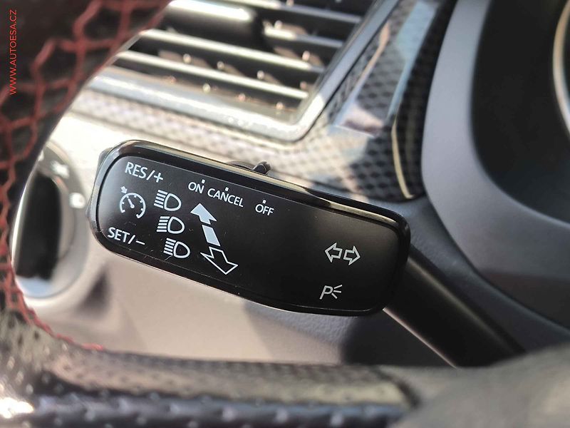 Škoda Rapid (2015) 1.2 TSi, Monte Carlo, xenon - fotka 15 z 18