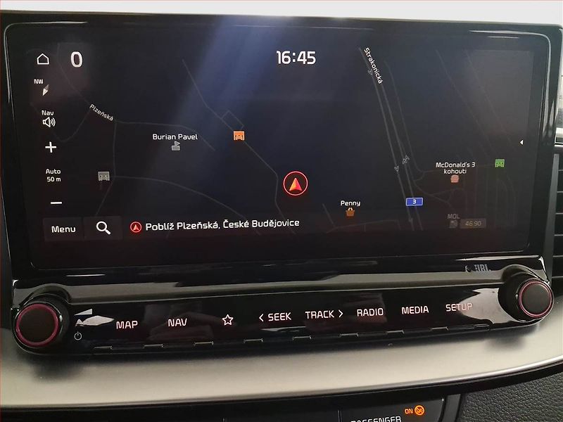 Kia Ceed (2023) 1.5 T-GDI - fotka 16 z 17