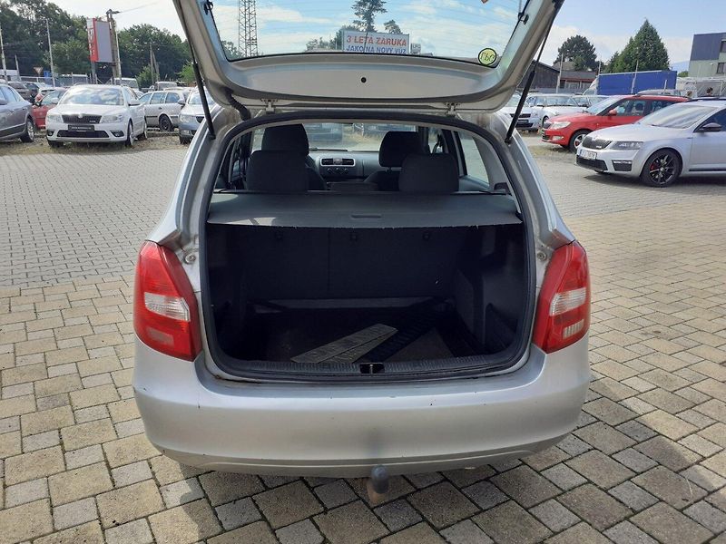 Škoda Fabia (2008) 1.2 HTP LPG - fotka 16 z 36