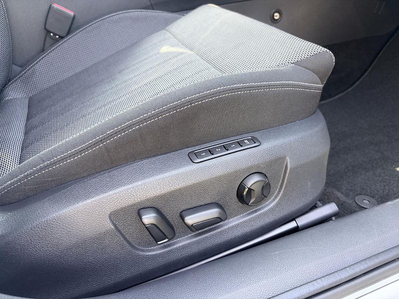 Škoda Superb 2.0TDI DSG MATRIX CANTON - fotka 58 z 59