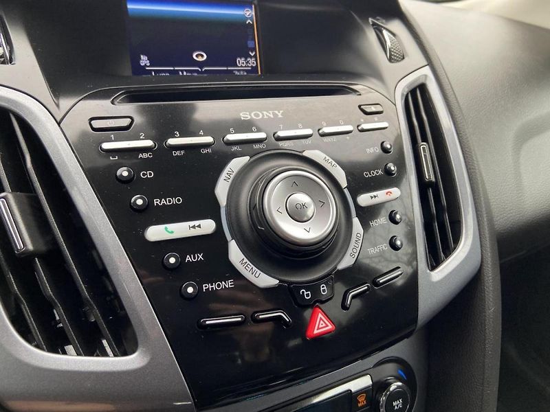 Ford Focus (2014) 1.0EcoBoost 92kw - fotka 26 z 32
