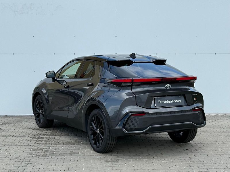 Toyota C-HR 2,0 PHEV E-CVT GR Sport - fotka 7 z 30