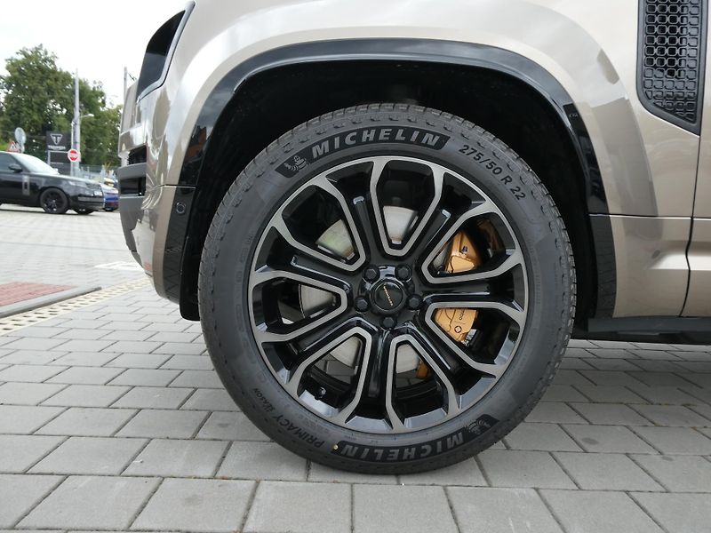 Land Rover Defender 110 4,4 OCTA P635 - fotka 2 z 48