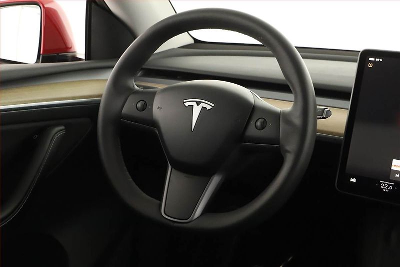 Tesla Model Y (2022) RWD LFP 60kWh, SoH 95% - fotka 8 z 19